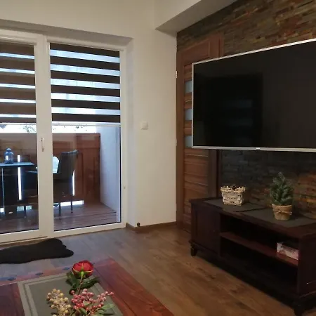 Apartmanovy Dom Romantika - 4 アパート *